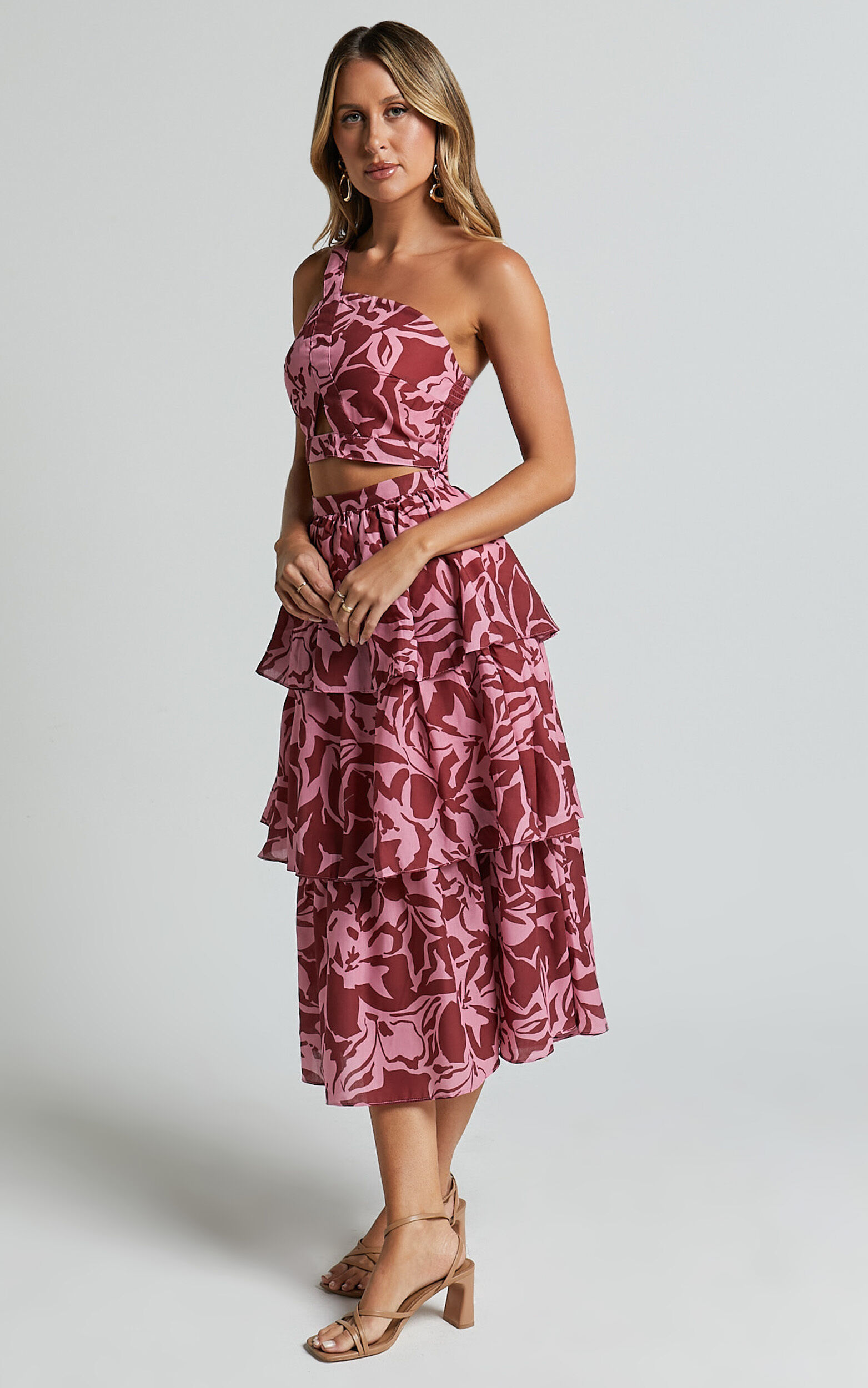 高速 割引 2024 東日本 Lydie Two Piece Set - One Shoulder Top and Tiered Midi Skirt ワンピース