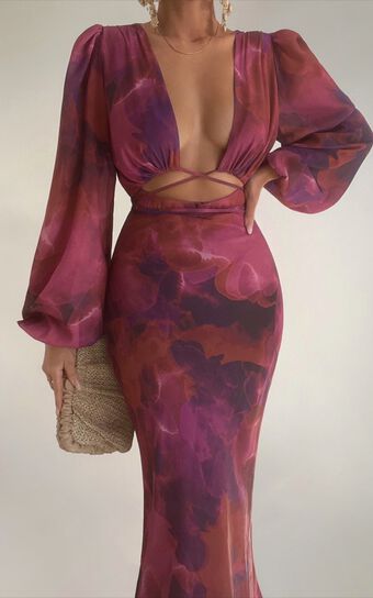 Artola Midi Dress - Front Cut Out Long Sleeve Dress in Blurred Dreams