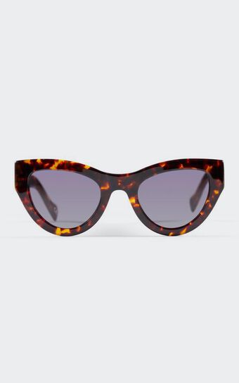 Luv Lou - The Jayde Sunglasses in Tort