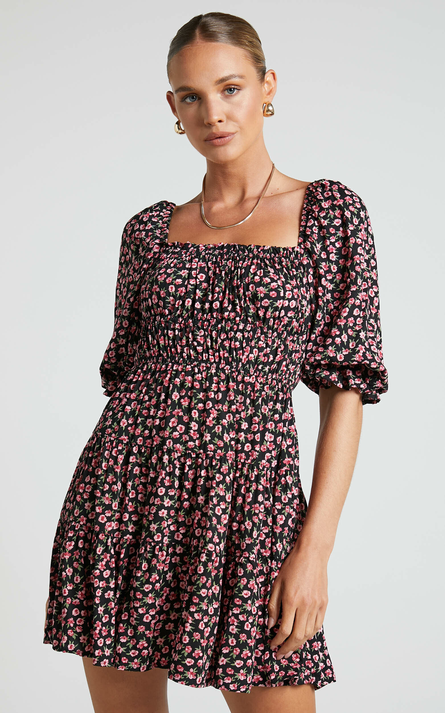 Zaley Mini Dress - Ruched Bodice 3/4 Puff Sleeve Dress in Black Floral - 04, BLK1