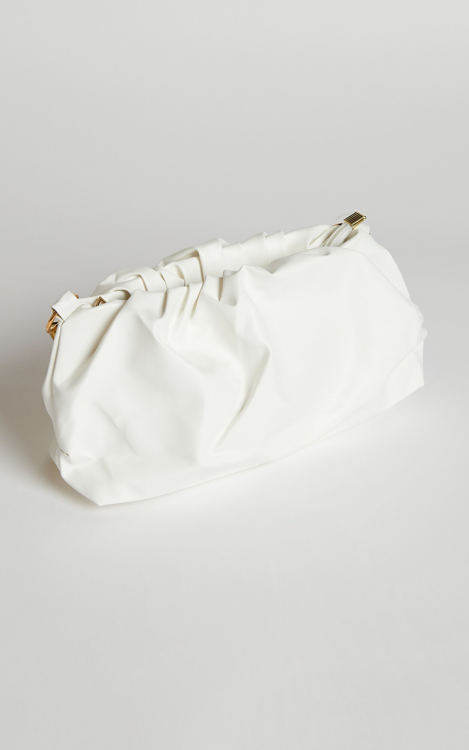 Karyme Gold Chain Strap Pouch Shoulder Bag in White Showpo