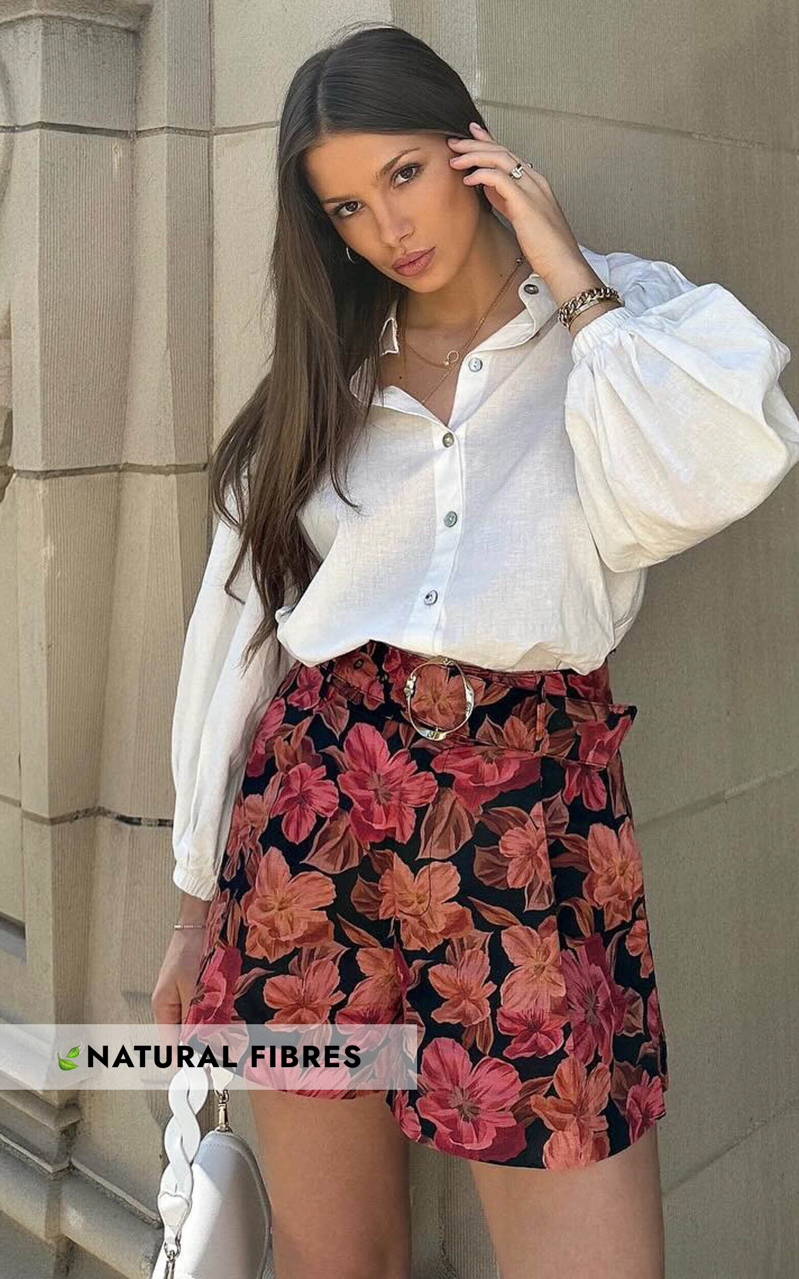 Amalie The Label - Noemie Linen Blend High Waisted Belted Tailored Shorts in Atalie Print - 10, BLK5