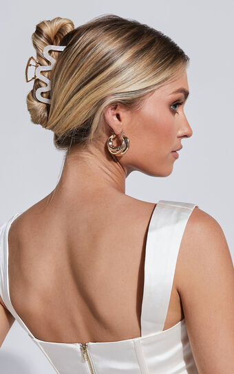 Lyrine Hair Clip in Pearl and Gold