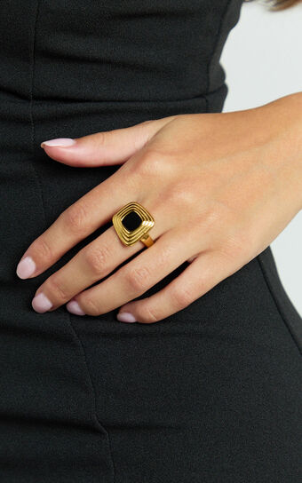 Gena Ring - Square Ring in Gold