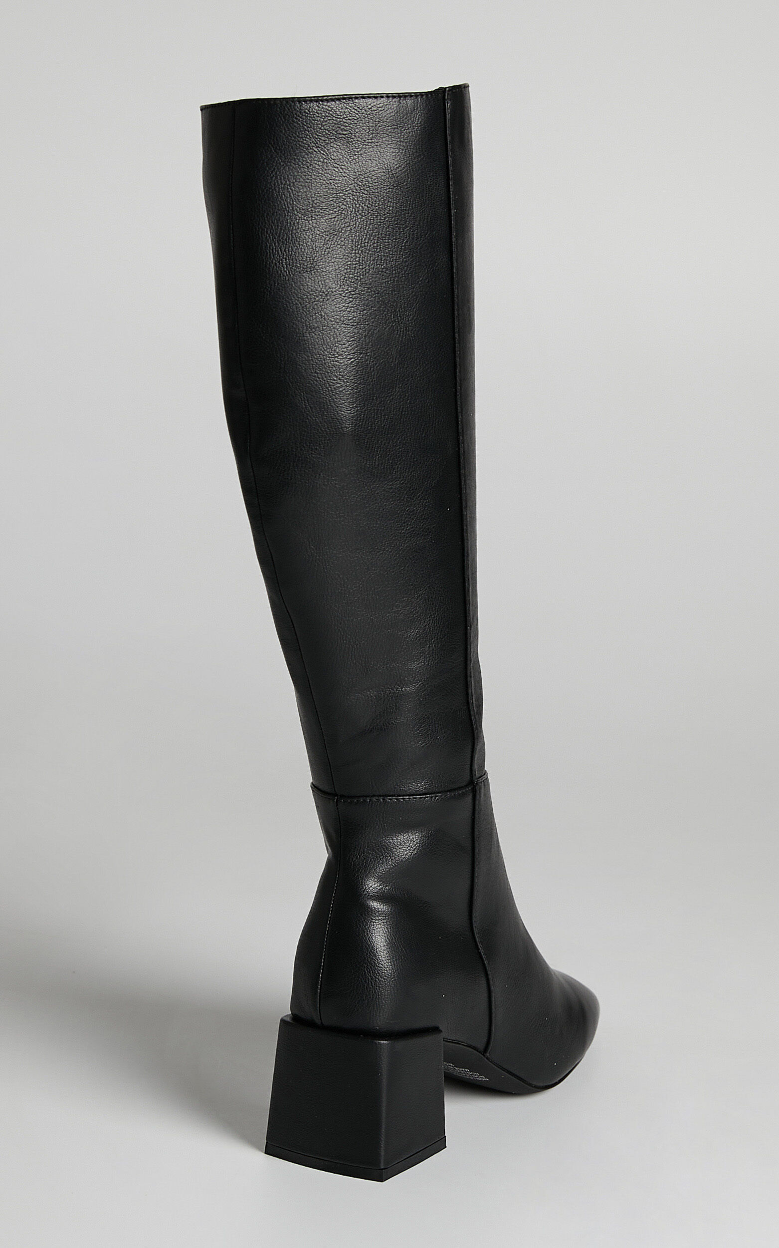 Therapy Wolf Boots in Black Matte PU