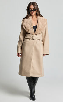 Lioness - Endless Coat With Fur Trim in Tan
