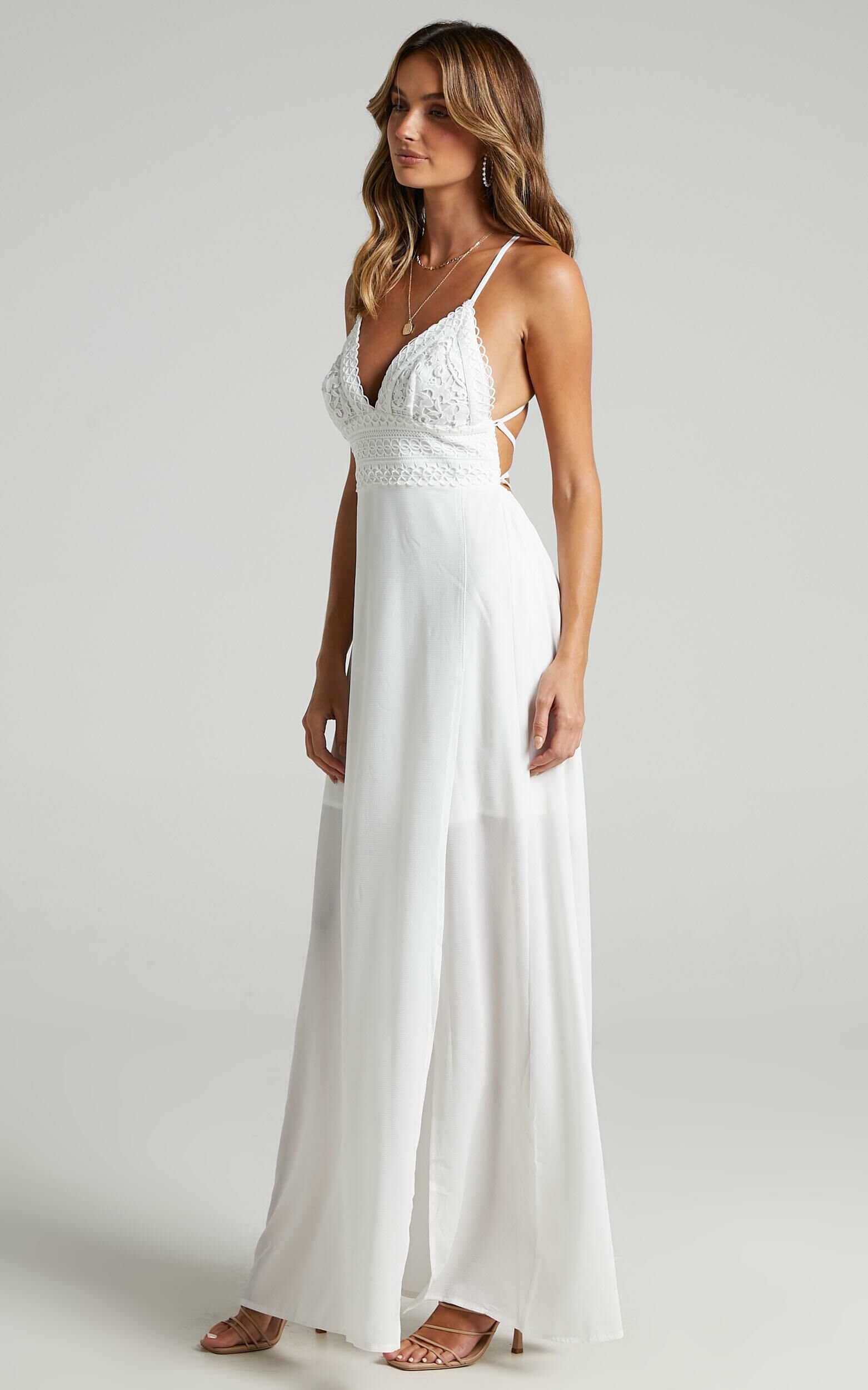 Running free maxi sales dress in white