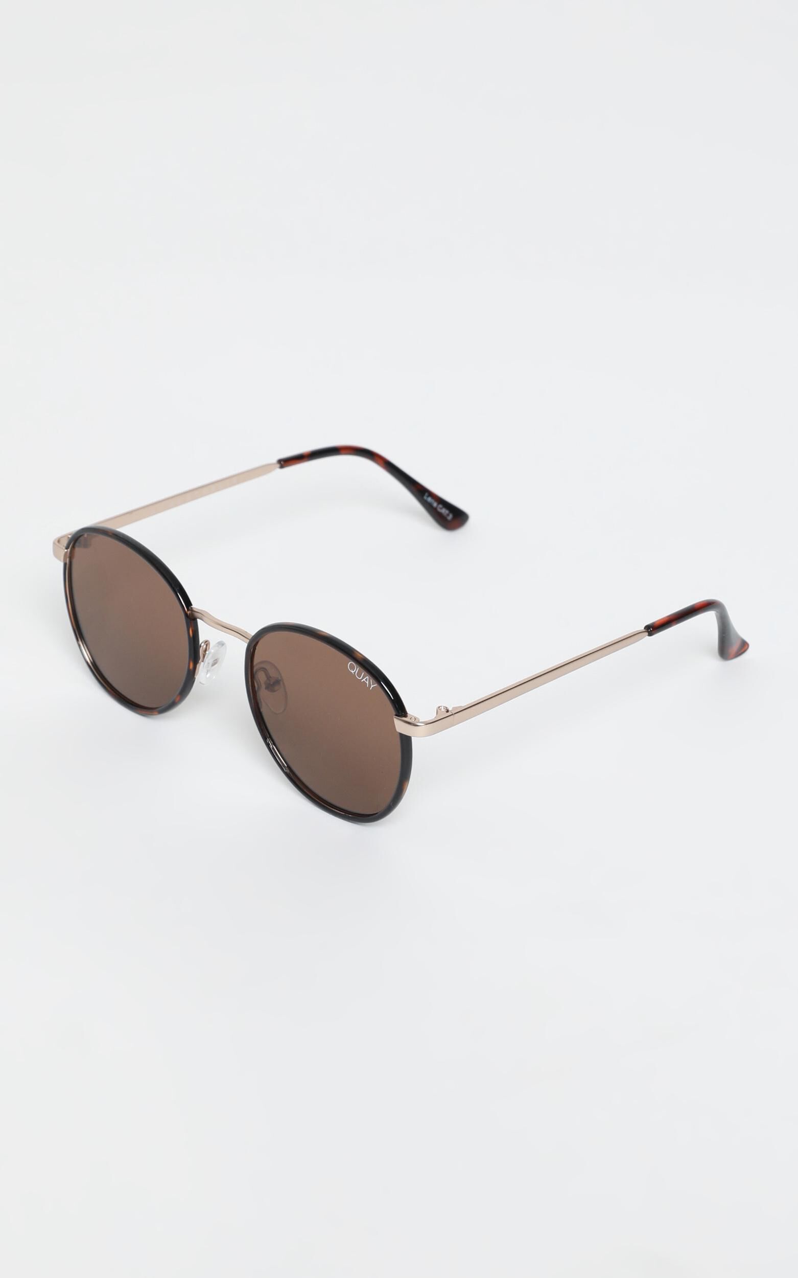 Quay omen hot sale polarized sunglasses