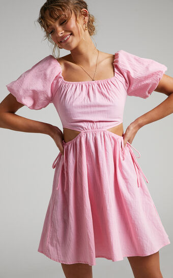 Loriella Waist Cut Out Skater Skirt Dress in Dusty Pink