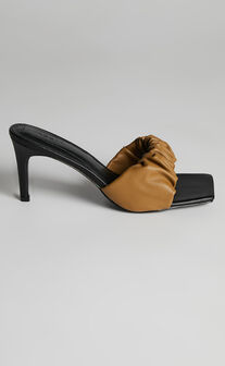 Jaggar The Label - Scrunched Heel in Walnut