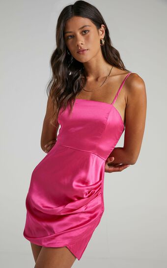 Elbereth Dress in Pink Satin