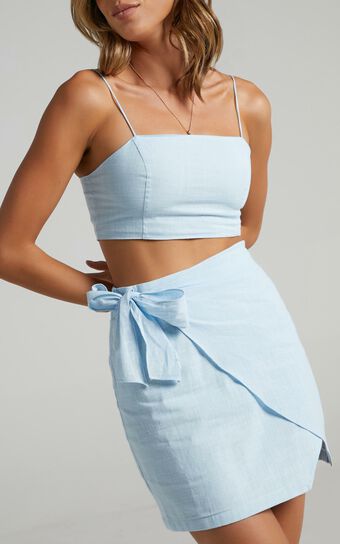 Keep On Turning Two Piece Set in Powder Blue Linen Look
