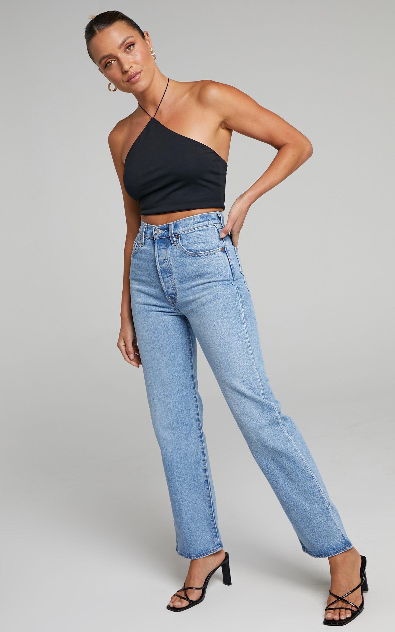 Levi s Ribcage Straight Jean in Tango Gossip