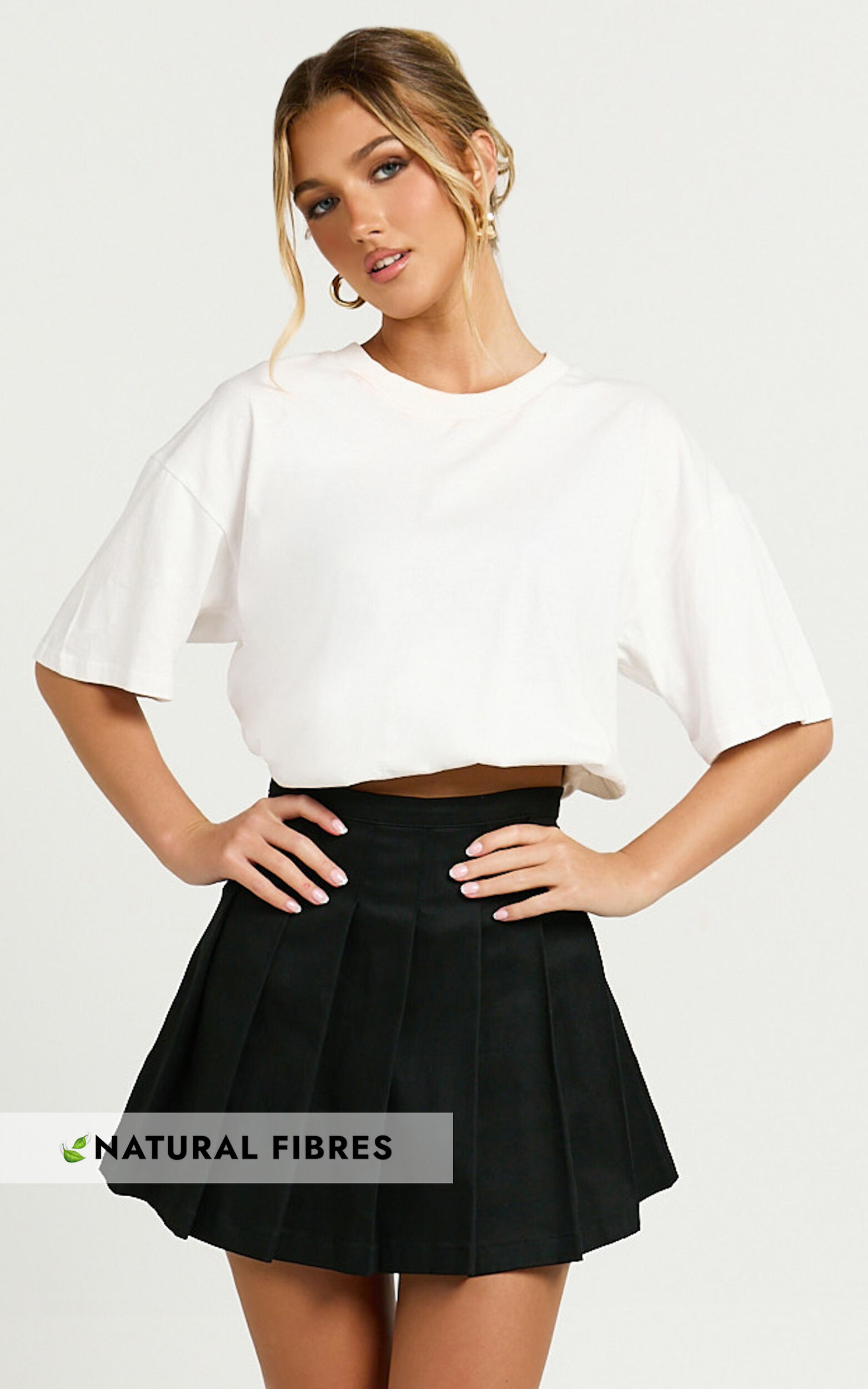 Cailin Mini Skirt - Pleated Skirt in Black - 06, BLK1
