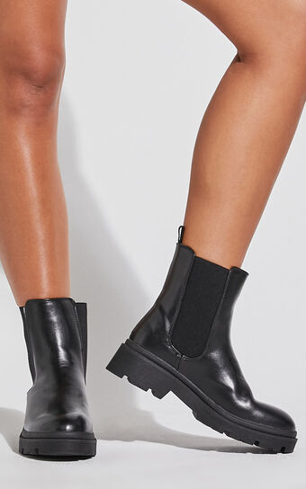 Therapy Threadbo Boots in Black PU