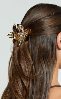 Oliver Flower Hair Clip in Gold